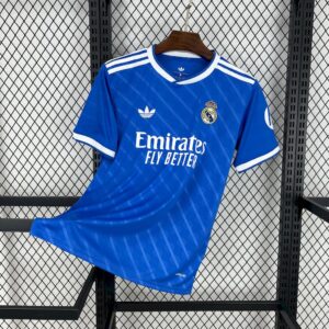 قميص ريال مدريد 2025/26 الثالث
