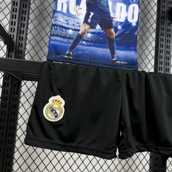 Kid's Cristiano Ronaldo 2025/26 Real Madrid Kit - Image 4