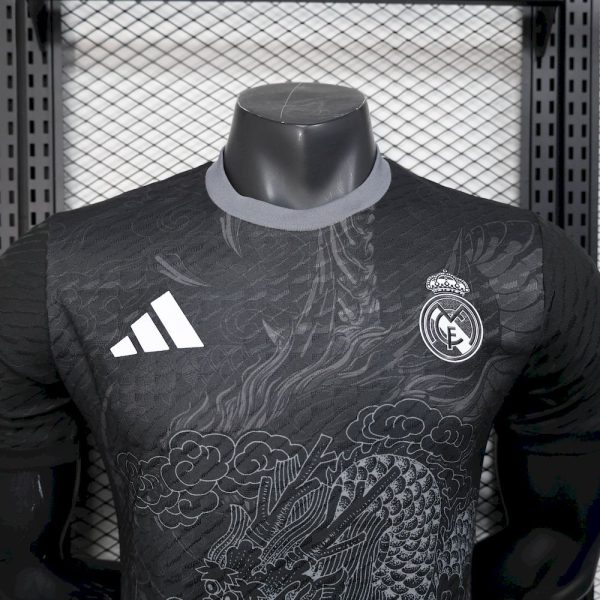 Men's Real Madrid  2025/26 Dragon special edition Jersey Player Version - Image 9