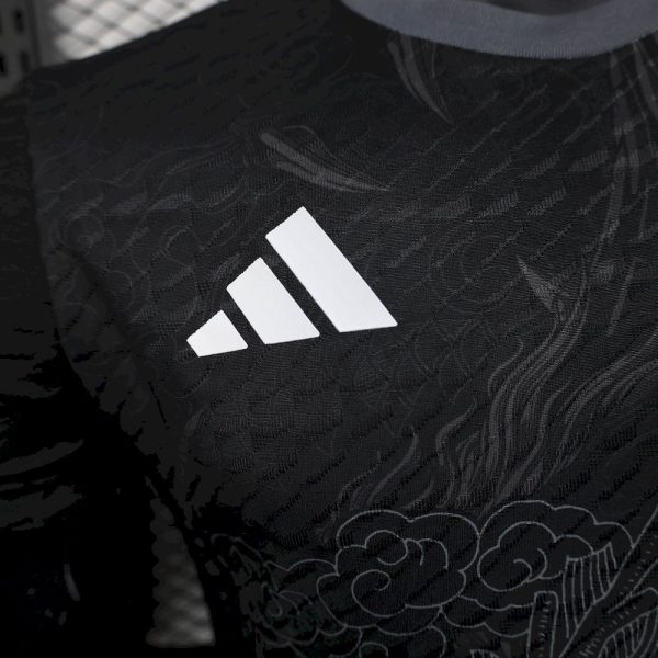 Men's Real Madrid  2025/26 Dragon special edition Jersey Player Version - Image 7