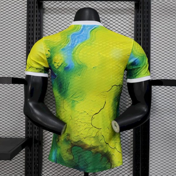 Men's Real Madrid 2025/26 Green Special Edition Jersey Player Version - Image 2