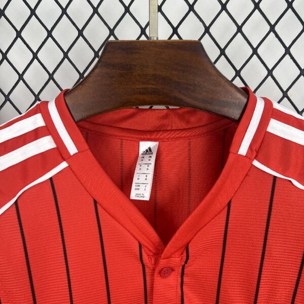 Men's Manchester United 2025/26 US Pack Jersey - Image 8