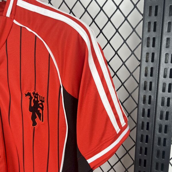 Men's Manchester United 2025/26 US Pack Jersey - Image 5