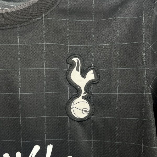 Men's Tottenham Hotspur 2025/26 Stray Kids x London, England Limited Edition  Jersey - Image 7